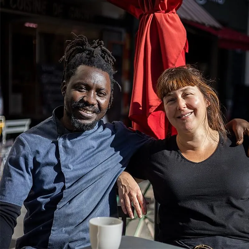 Gagny et Julie à l’épicerie fine et traiteur, 155 boulevard Chave